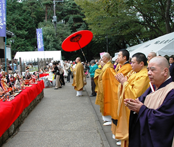 Dolls' Memorial service