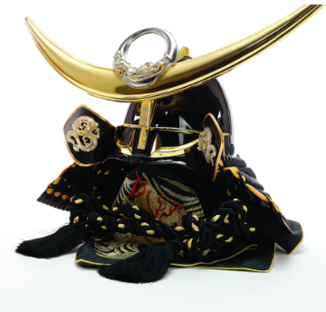 五月人形 伝統的な武士の兜 東玉の五月人形｜戦国武将の鎧兜をモチーフにした五月人形「名将飾り」