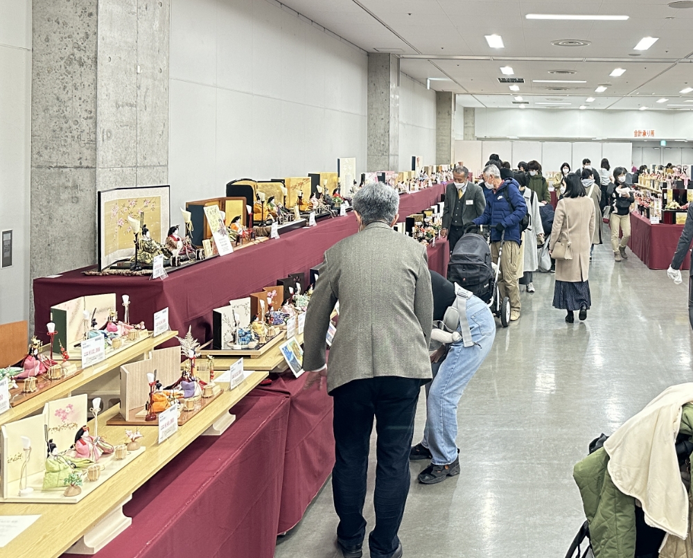 雛人形合同展示会の様子