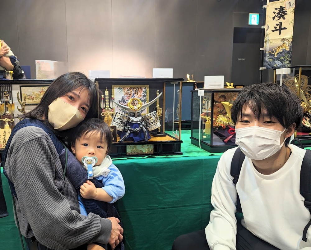 五月人形・鯉のぼり合同展示会の様子