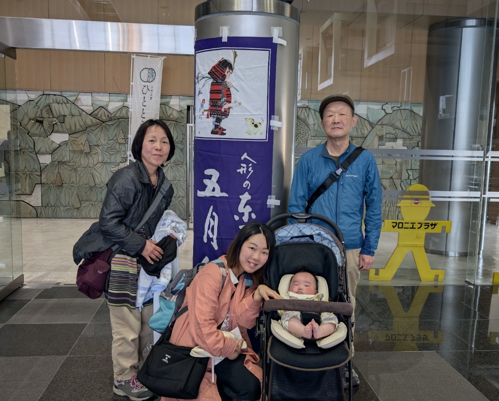 五月人形・鯉のぼり合同展示会の様子