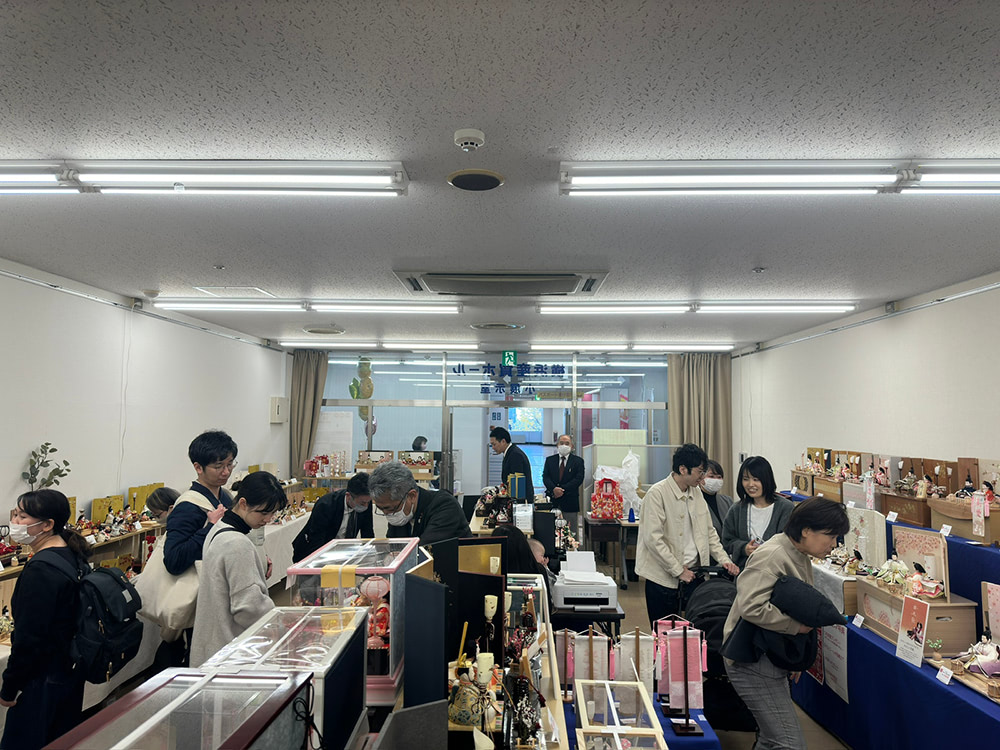 ひな人形合同展示会in横浜産貿ホール | 人形の東玉