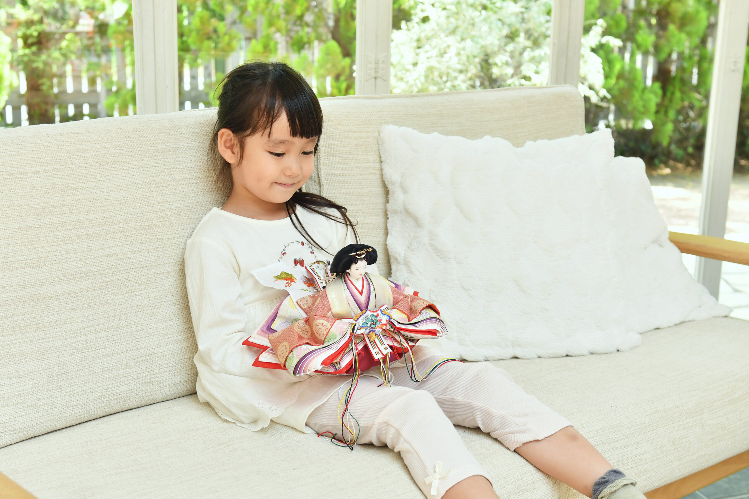 今どきの雛人形はおしゃれでコンパクト？インテリアに合うモダン