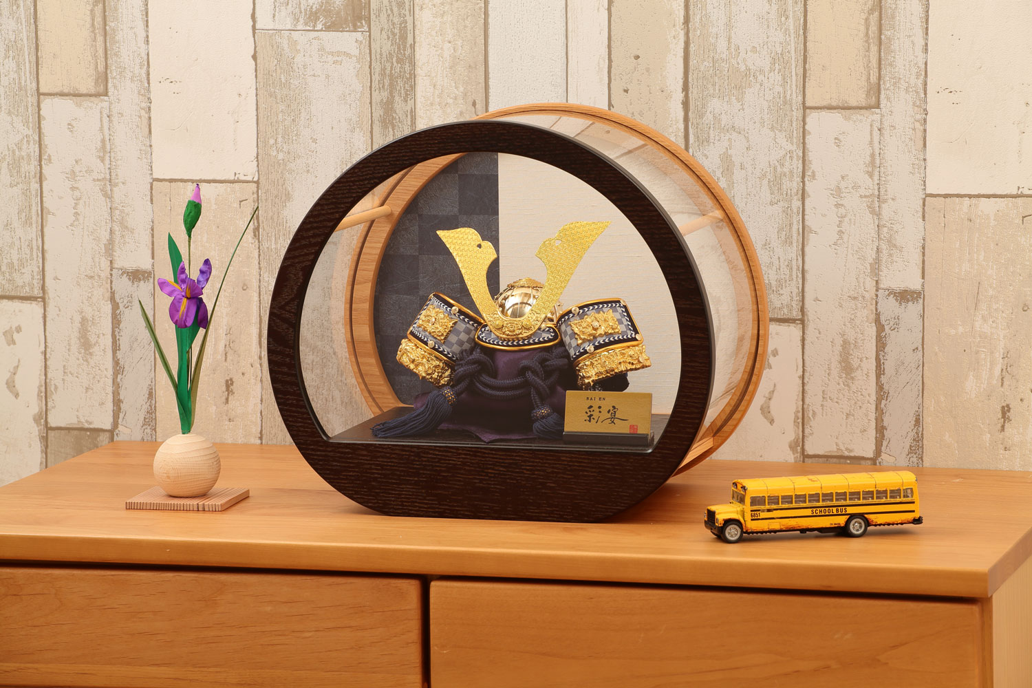 五月人形 コンパクト おしゃれ 兜 ケース入り ５月人形 兜飾り おしゃれ アクリルケース 木製 ケース飾り 男の子 ミニ かぶと : 五月人形 ケース入り 丸型 コンパクト おしゃれ 兜飾り