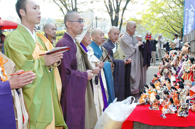 役目を終えた五月人形は感謝の心をもって供養して送り出しましょう