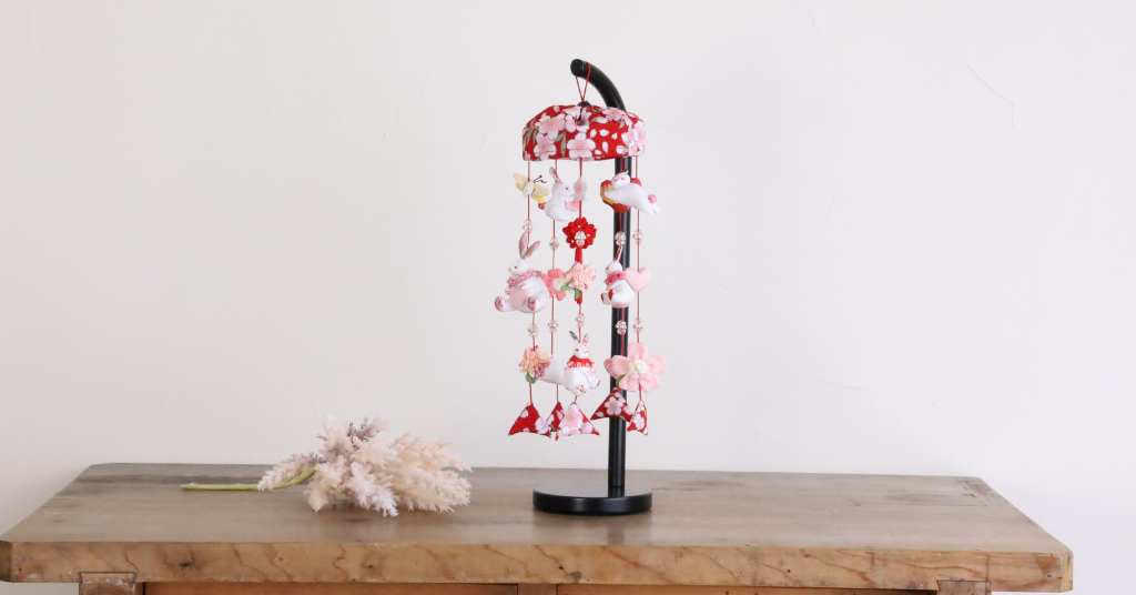 つるし飾りと鯉のぼり